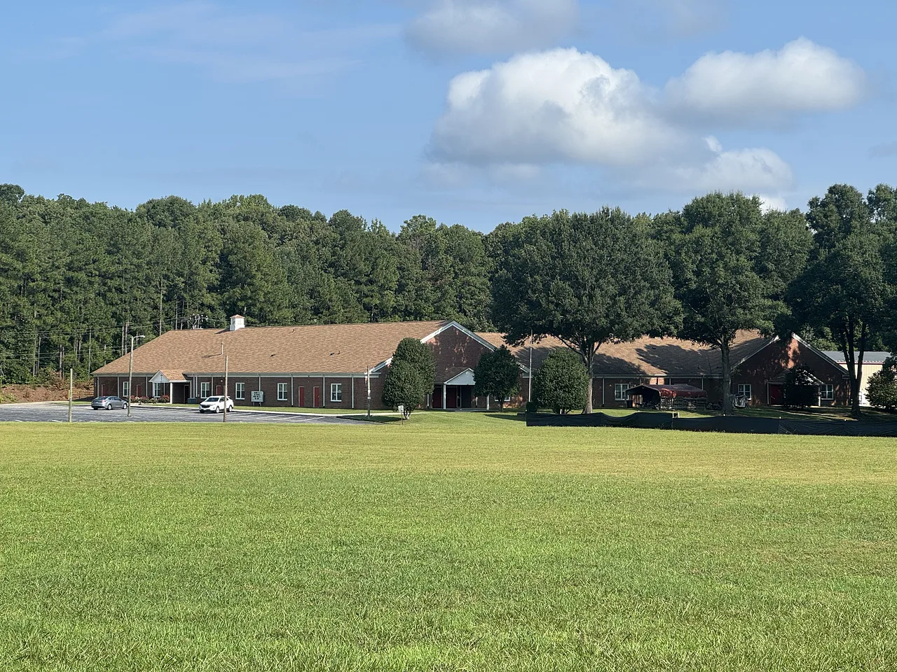 Grace Baptist Church viewed from River Road